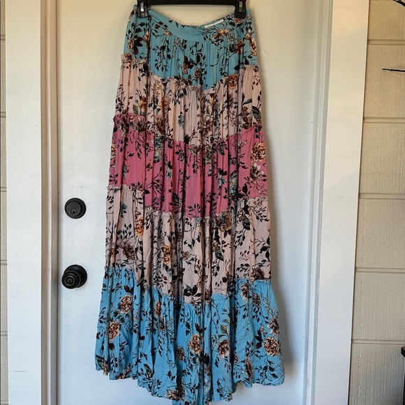 L'ATISTE Dresses & Skirts - L'Atiste By Amy Boho Maxi Skirt Floral Tiered spring pink blue size medium